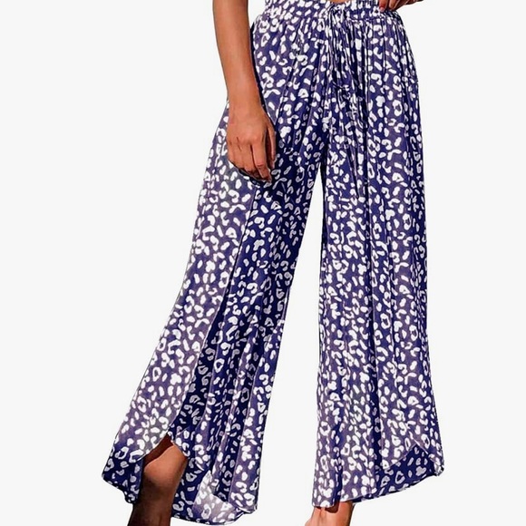 Other - NWOT Blue & White Leopard Print Wide Leg Pants Size Medium